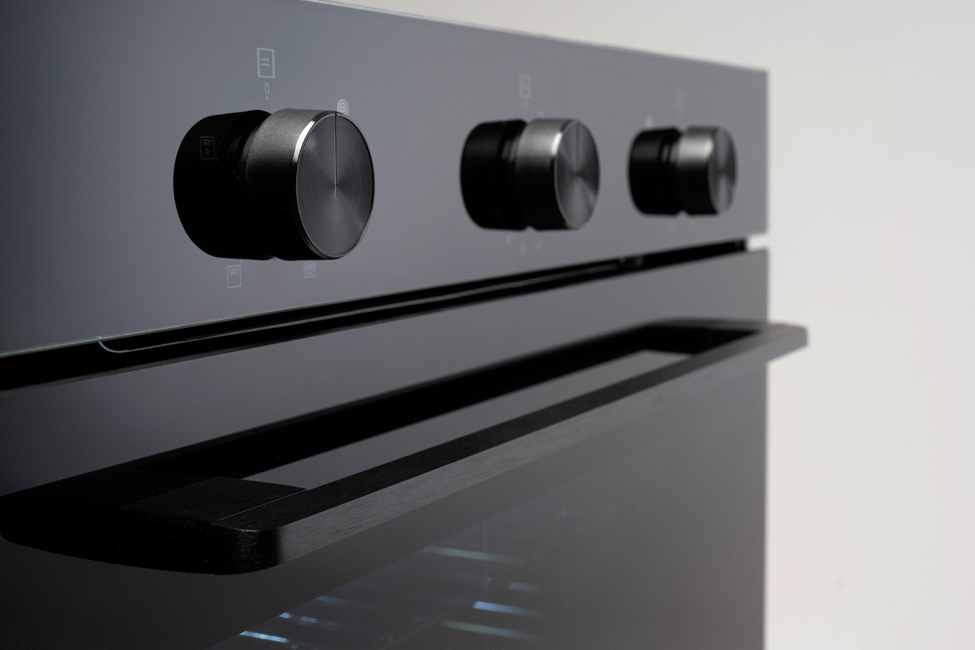 Euro Appliances EO605VBK 60cm electric multifunction oven in black